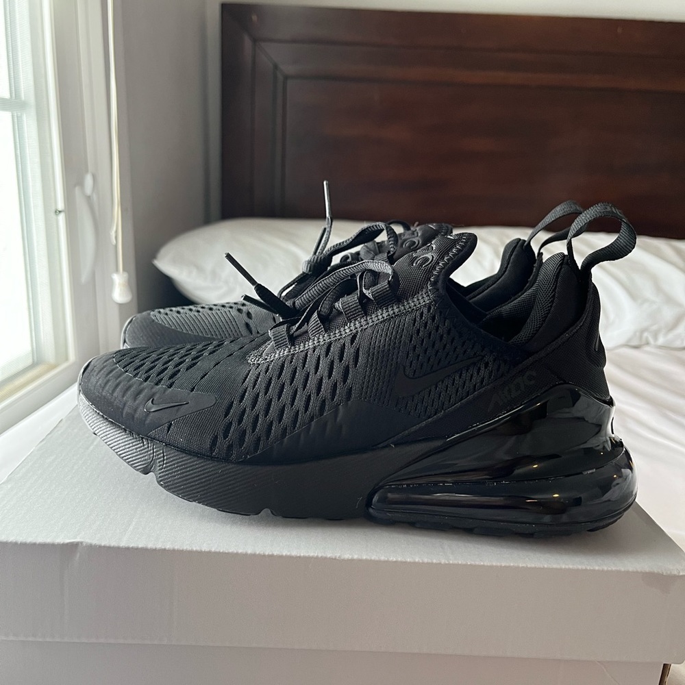 Nike Womens air max 270